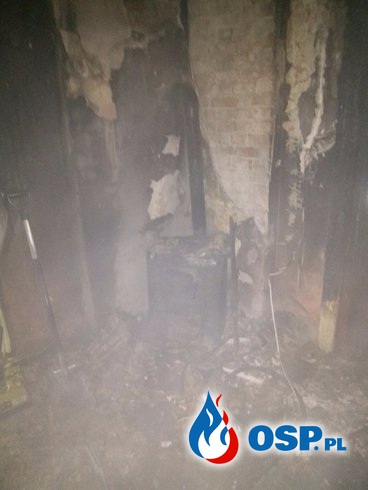 Tragiczny pożar mieszkania w domu wielorodzinnym OSP Ochotnicza Straż Pożarna