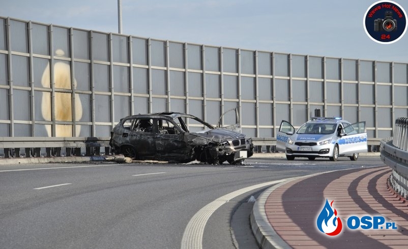 BMW zapaliło się po zderzeniu z barierkami. Zginęła kobieta. OSP Ochotnicza Straż Pożarna