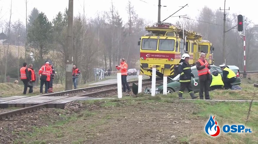Wypadek na przejeździe kolejowym. 5 osób zostało rannych! OSP Ochotnicza Straż Pożarna