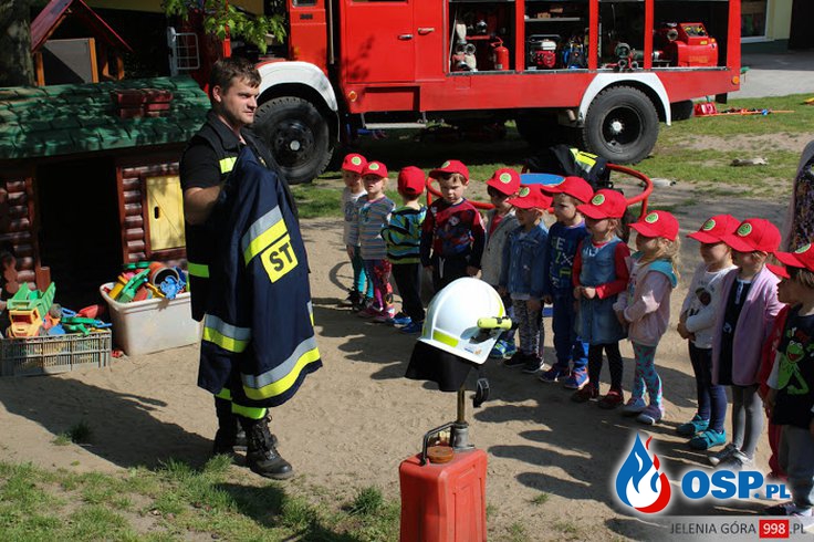 Wizyta strażaków w Miejskim Przedszkolu nr 27 Okrąglaczek. OSP Ochotnicza Straż Pożarna