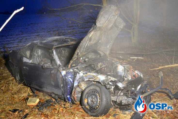 Świadek wypadku uratował kierowcę z płonącego BMW! OSP Ochotnicza Straż Pożarna