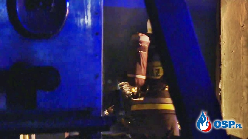 13 zastępów strażaków gasiło pożar zakładu stolarskiego w Wielkopolsce OSP Ochotnicza Straż Pożarna