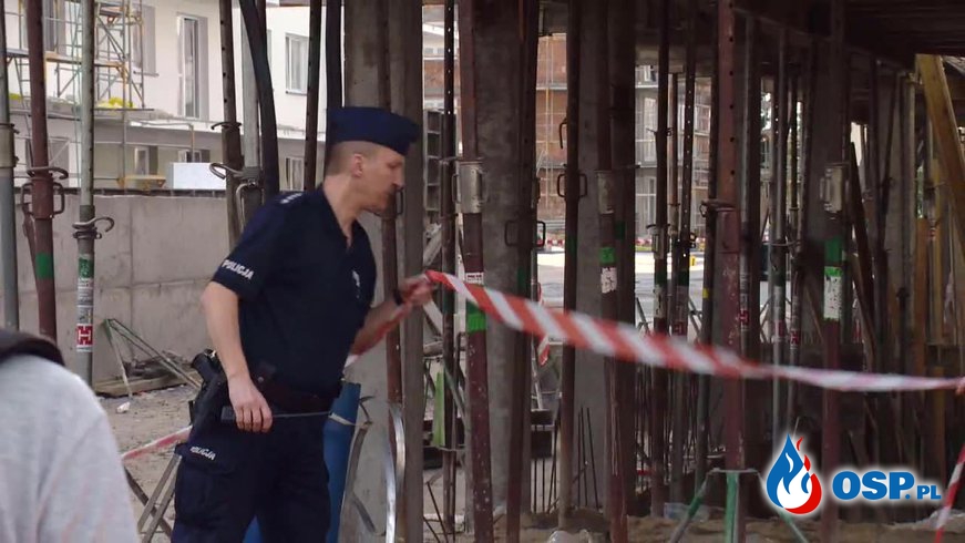 Zawalił się strop na budowie w Białymstoku, trzy osoby ranne. OSP Ochotnicza Straż Pożarna
