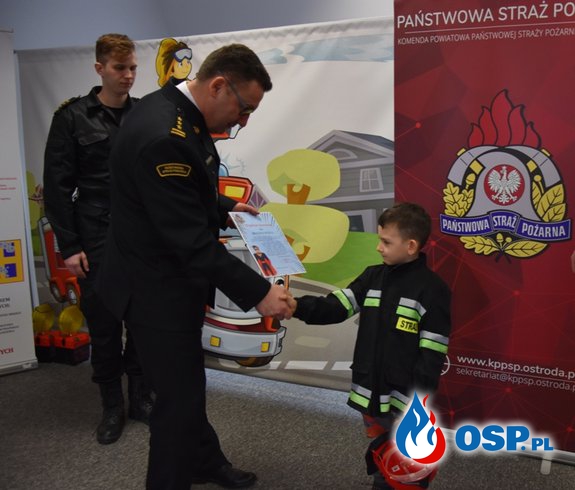 6-letni Brayan uratował dziadka. Strażacy podziękowali małemu bohaterowi. OSP Ochotnicza Straż Pożarna