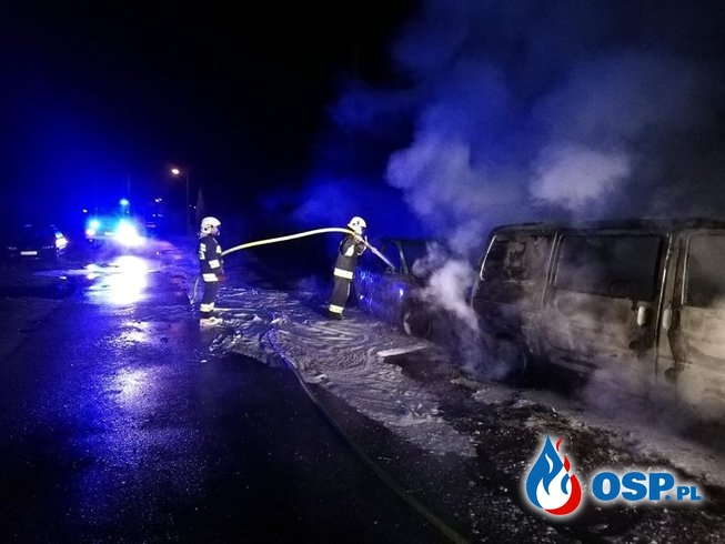 Nocny pożar samochodów w Gajewie. Podpalenie? OSP Ochotnicza Straż Pożarna