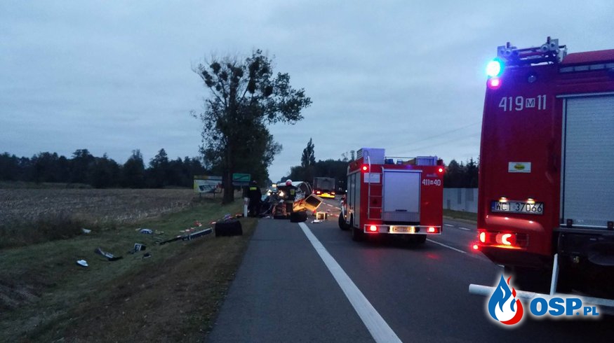 Wypadek drogowy osobówki z ciężarówką OSP Ochotnicza Straż Pożarna