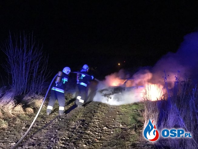 13/2020 Pożar porzuconego auta w Mętnie OSP Ochotnicza Straż Pożarna