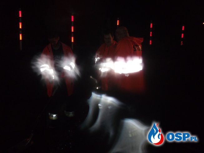 Nawałnica i zalana droga wojewódzka OSP Ochotnicza Straż Pożarna
