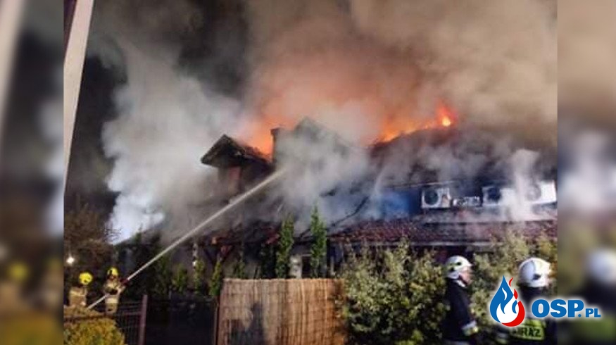 Groźny pożar w Michałowicach. Kobieta trafiła do szpitala. OSP Ochotnicza Straż Pożarna