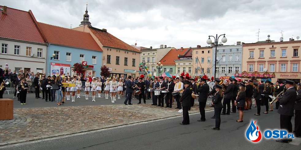 Zabezpieczenie imprezy VIII Parada Orkiestr Dętych na rynku w Białej OSP Ochotnicza Straż Pożarna