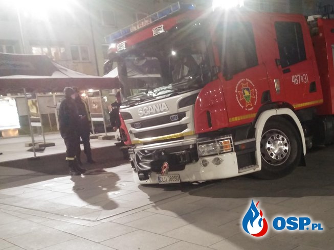 Fontanna zapadła się pod wozem strażackim w Lubinie OSP Ochotnicza Straż Pożarna