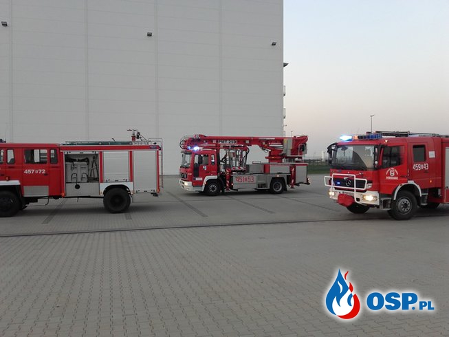 Pożar na terenie Centrum Logistycznego ZALANDO - spokojnie to tylko ćwiczenia. OSP Ochotnicza Straż Pożarna