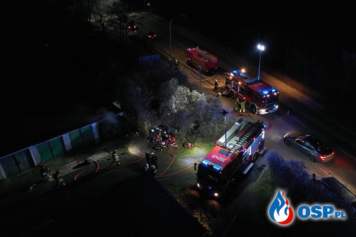 Tragiczny pożar garażu w Opolu. Jedna osoba nie żyje, dwie ciężko ranne. OSP Ochotnicza Straż Pożarna