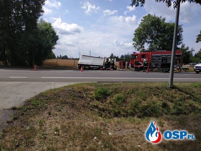 50-letni kierowca busa zginął w wypadku w Łowiczu OSP Ochotnicza Straż Pożarna