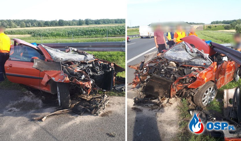 Peugeot 206 wbił się pod barierę na autostradzie. W środku były dwie osoby. OSP Ochotnicza Straż Pożarna