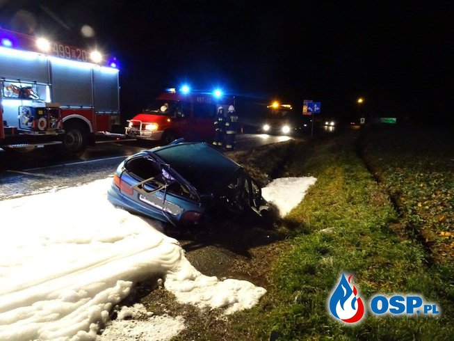Groźne zdarzenie drogowe na DW 426 w miejscowości OLSZOWA OSP Ochotnicza Straż Pożarna