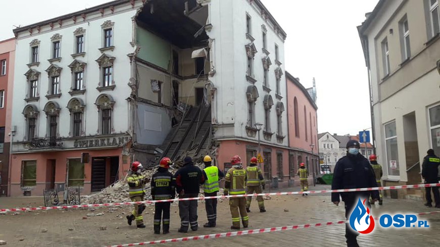 Zawaliła się ściana zabytkowej kamienicy w Rybniku. W budynku trwał remont. OSP Ochotnicza Straż Pożarna