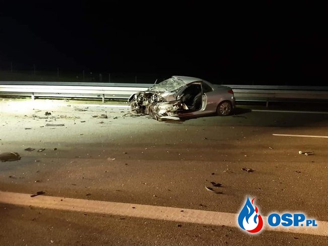 Tragiczny wypadek na autostradzie A2. Nie żyje jeden z kierowców. OSP Ochotnicza Straż Pożarna