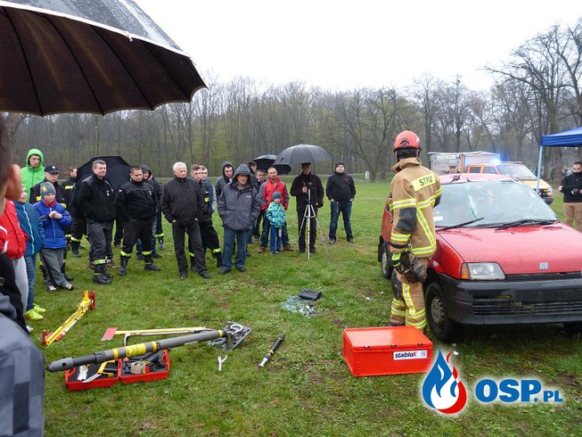 prezentacja sprzętu strażackiego w Mikluszowicach OSP Ochotnicza Straż Pożarna