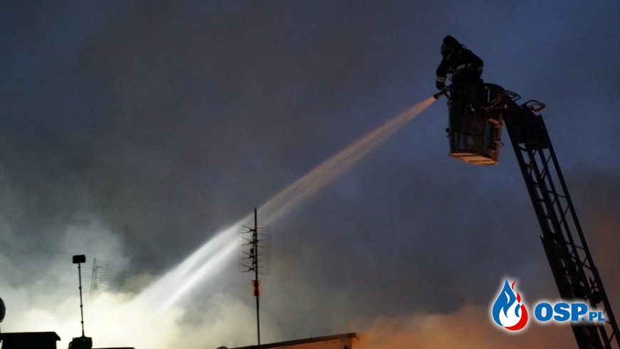 "Pod gruzami nikogo nie było". Koniec ekstremalnie trudnej akcji w Kędzierzynie-Koźlu. OSP Ochotnicza Straż Pożarna