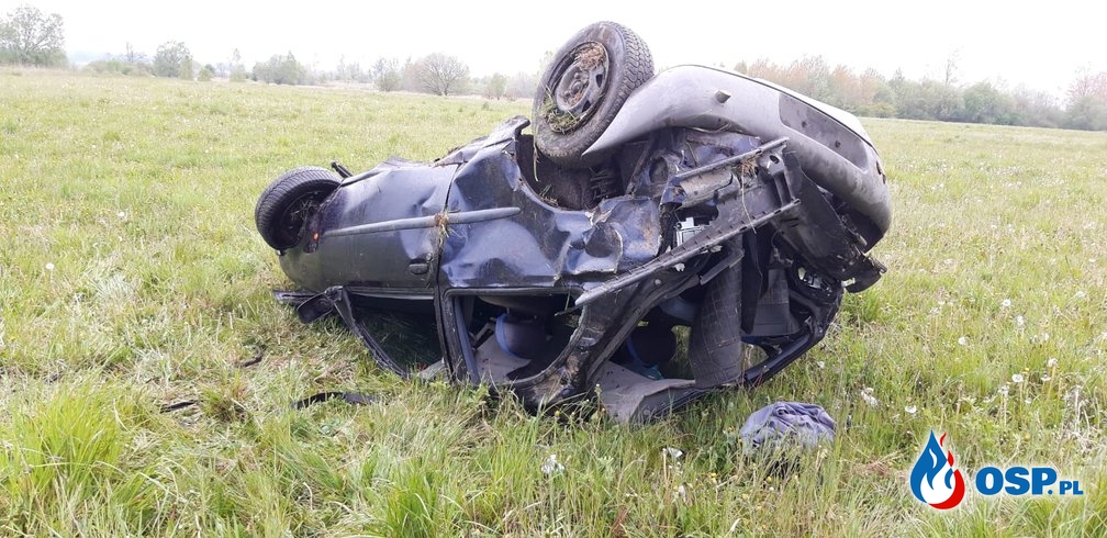 Wypadek drogowy na DW 102 w miejscowości Włodarka (gm. Trzebiatów) OSP Ochotnicza Straż Pożarna
