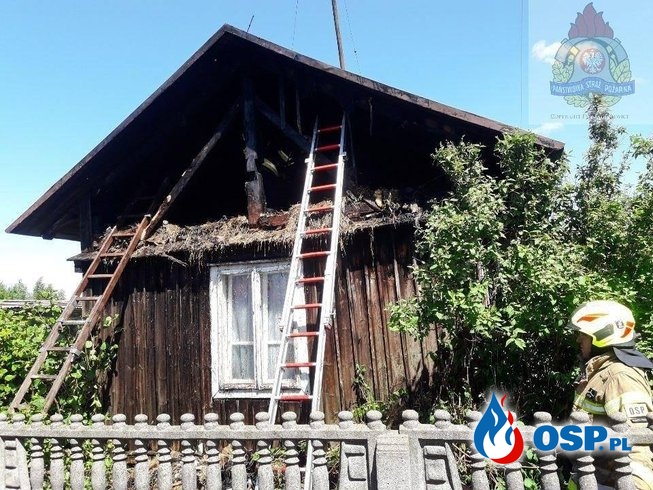 5 zastępów strażaków gasiło pożar drewnianego domu pod Skierniewicami OSP Ochotnicza Straż Pożarna