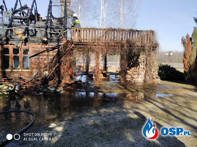 Pożar drewnianego dworku w Leżachowie OSP Ochotnicza Straż Pożarna