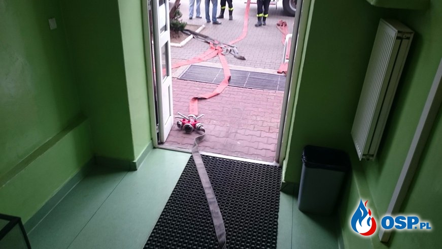 Próbna ewakuacja szkoły Nowe Miasto OSP Ochotnicza Straż Pożarna
