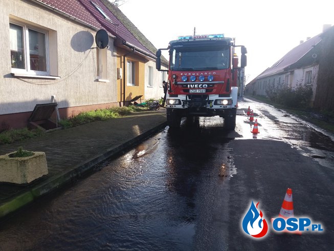 Woda gruntowa  zalała dwie piwnice OSP Ochotnicza Straż Pożarna
