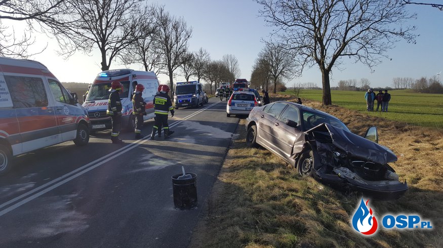 Wypadek samochodowy w okolicy miejscowości Kłodkowo (gm. Trzebiatów) OSP Ochotnicza Straż Pożarna