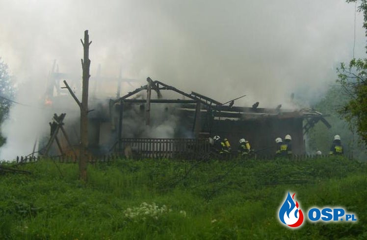 Pożar domu w Stryszawie. Budynek spłonął doszczętnie. OSP Ochotnicza Straż Pożarna