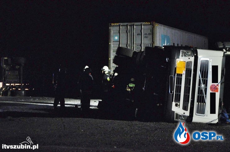 Zderzenie cysterny z ciężarówką. Wyciekło 14 tys. litrów toksycznej substancji. OSP Ochotnicza Straż Pożarna