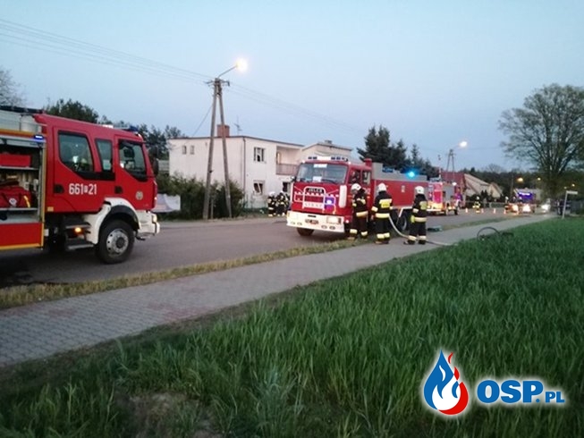 Eksplozja gazu i pożar. Wybuch naruszył konstrukcję budynku. OSP Ochotnicza Straż Pożarna