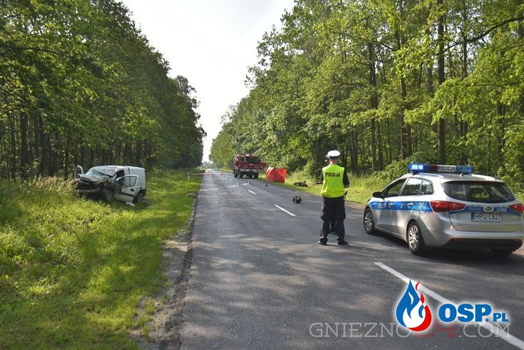 Motocyklista zginął w czołowym zderzeniu z samochodem OSP Ochotnicza Straż Pożarna