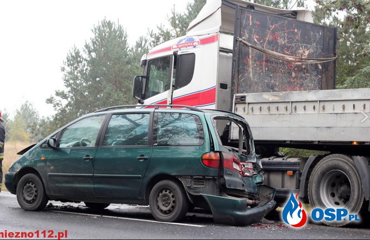 Zderzenie dwóch ciężarówek i osobówki w Lulkowie OSP Ochotnicza Straż Pożarna