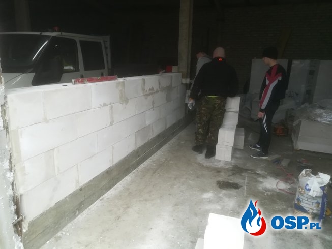 Budowa ścianki w garażu OSP c.d. OSP Ochotnicza Straż Pożarna