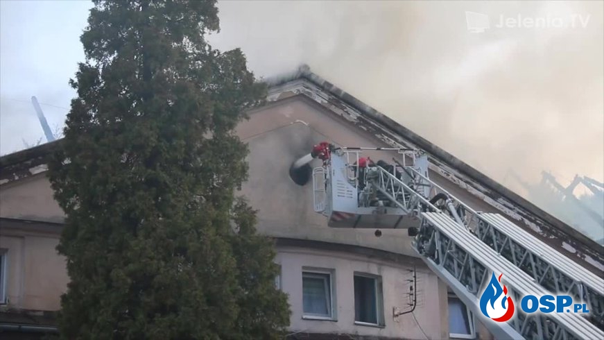 Ogromny pożar domu w Piechowicach. OSP Ochotnicza Straż Pożarna