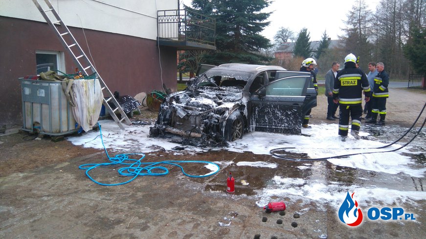 Pożar samochodu w Kłodkowie OSP Ochotnicza Straż Pożarna