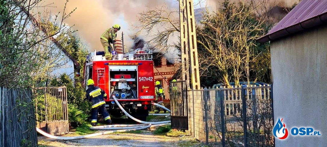 Pożar budynku gospodarczego i garażu w Gębczycach OSP Ochotnicza Straż Pożarna