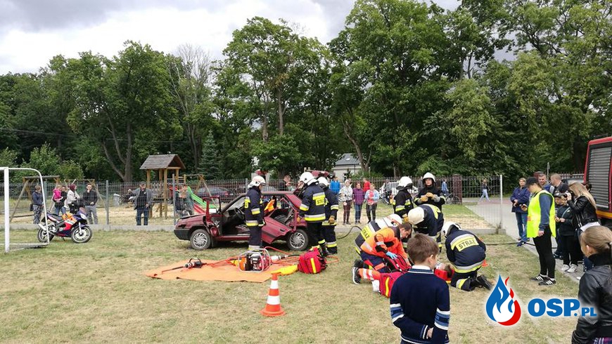 Akcja udzielania pierwszej pomocy osobie poszkodowanej w wypadku drogowym.(01.07.2018r.)(Fotorelacja) OSP Ochotnicza Straż Pożarna