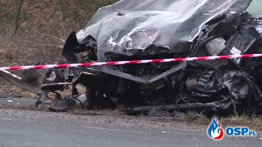 Pijany kierowca sprawcą tragicznego wypadku. Zginęły dwie kobiety. OSP Ochotnicza Straż Pożarna