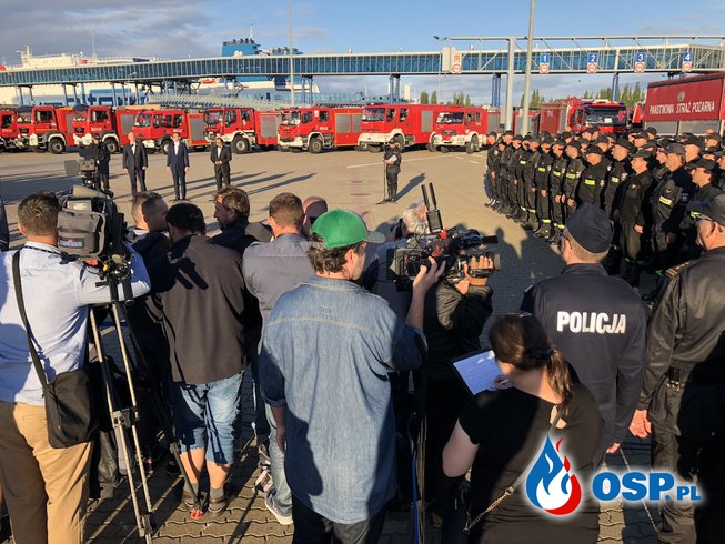  Polscy strażacy wrócili ze Szwecji. "To był niezwykle trudny czas". [WIDEO Z PRZYWITANIA] OSP Ochotnicza Straż Pożarna