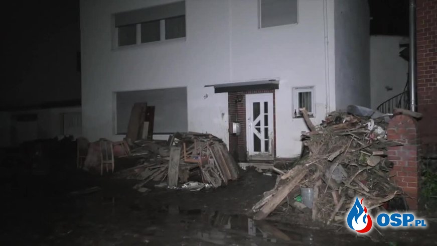 Dwóch strażaków zginęło podczas akcji w Niemczech. Już ponad 100 ofiar powodzi stulecia. OSP Ochotnicza Straż Pożarna