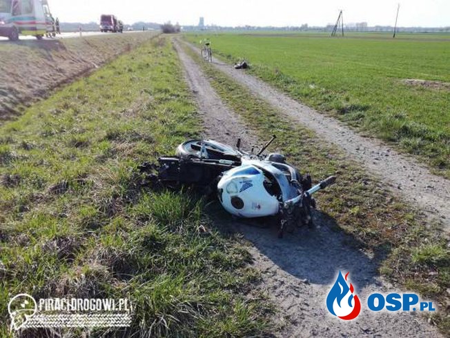 Motocykl rozpadł się po zderzeniu z samochodem. W akcji LPR! OSP Ochotnicza Straż Pożarna