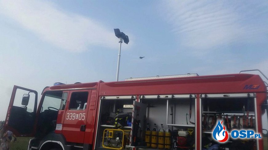 Pokazy strażackie na lotnisku OSP Ochotnicza Straż Pożarna