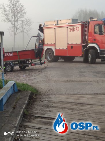 Bus wpadł do rzeki. Akcja ratownicza pod Elblągiem. OSP Ochotnicza Straż Pożarna