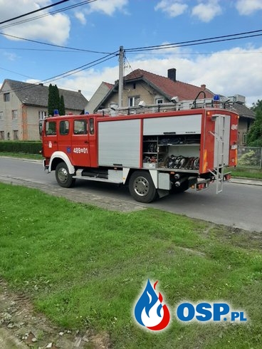 Wypompowanie wody z zalanej piwnicy w Kolnowicach OSP Ochotnicza Straż Pożarna
