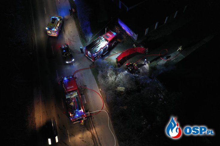 Tragiczny pożar garażu w Opolu. Jedna osoba nie żyje, dwie ciężko ranne. OSP Ochotnicza Straż Pożarna