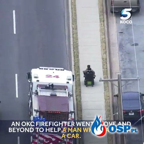 Strażacy "odprowadzili" wózek inwalidzki po wypadku właściciela OSP Ochotnicza Straż Pożarna