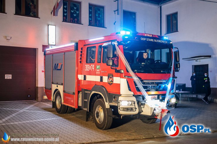 Nowy MAN w remizie OSP Stare Budkowice. To pierwszy fabrycznie nowy wóz strażaków. OSP Ochotnicza Straż Pożarna